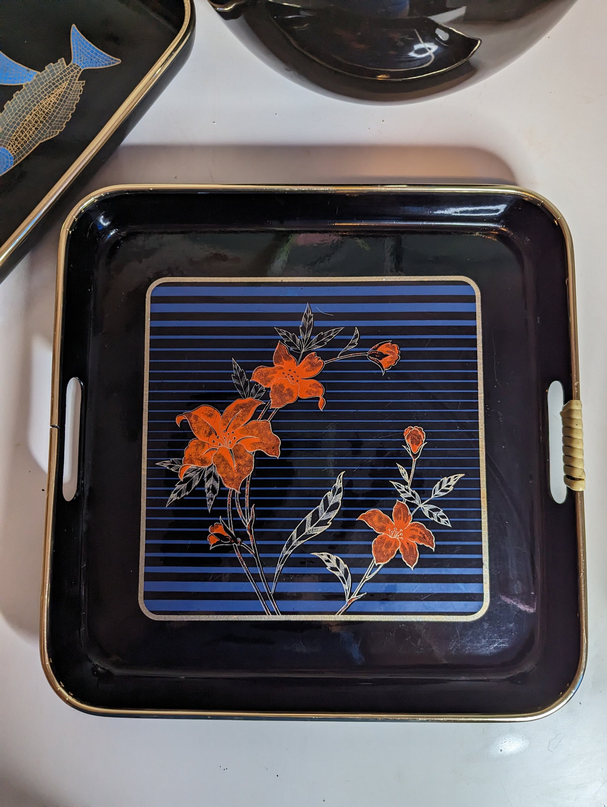 Vintage Lacquerware japanese fish and hyacinth graphic tray set