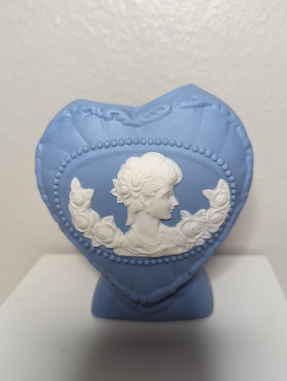 Baby blue and pink mini cameo rococo heart coquette vase