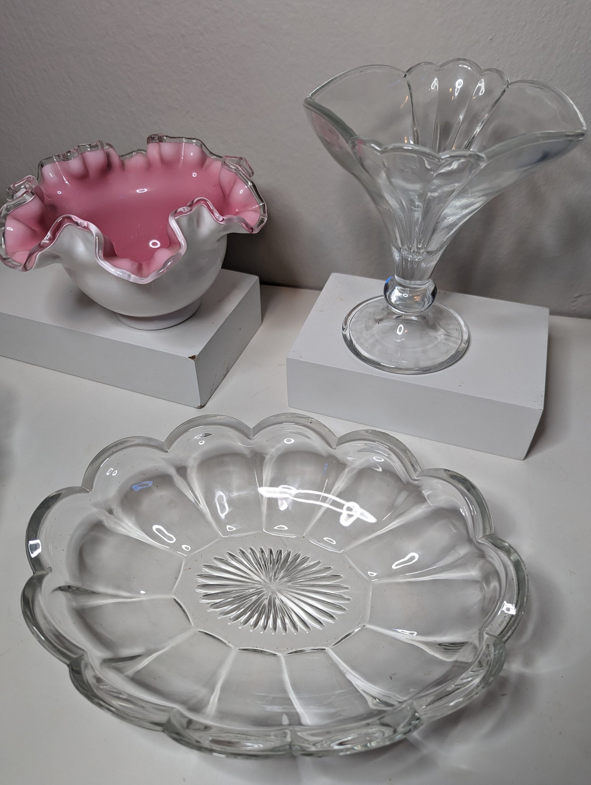 Vintage clear scallop edge bowl dish catchall tray