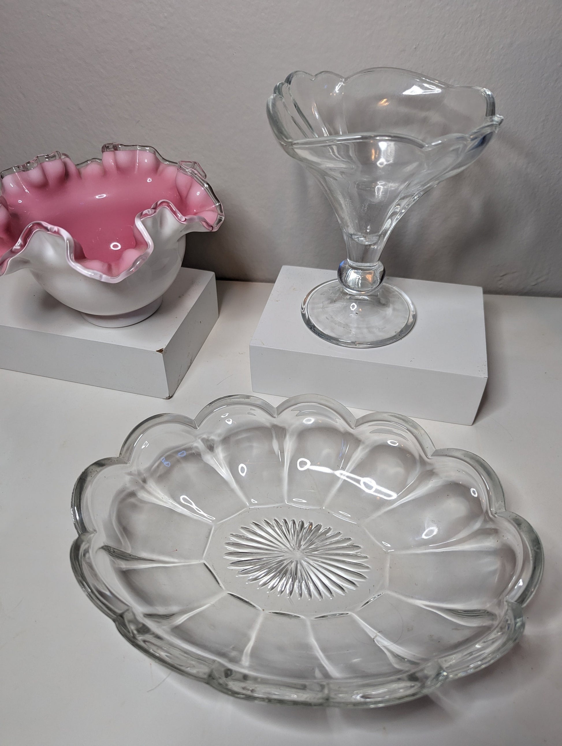 Vintage clear scallop edge bowl dish catchall tray