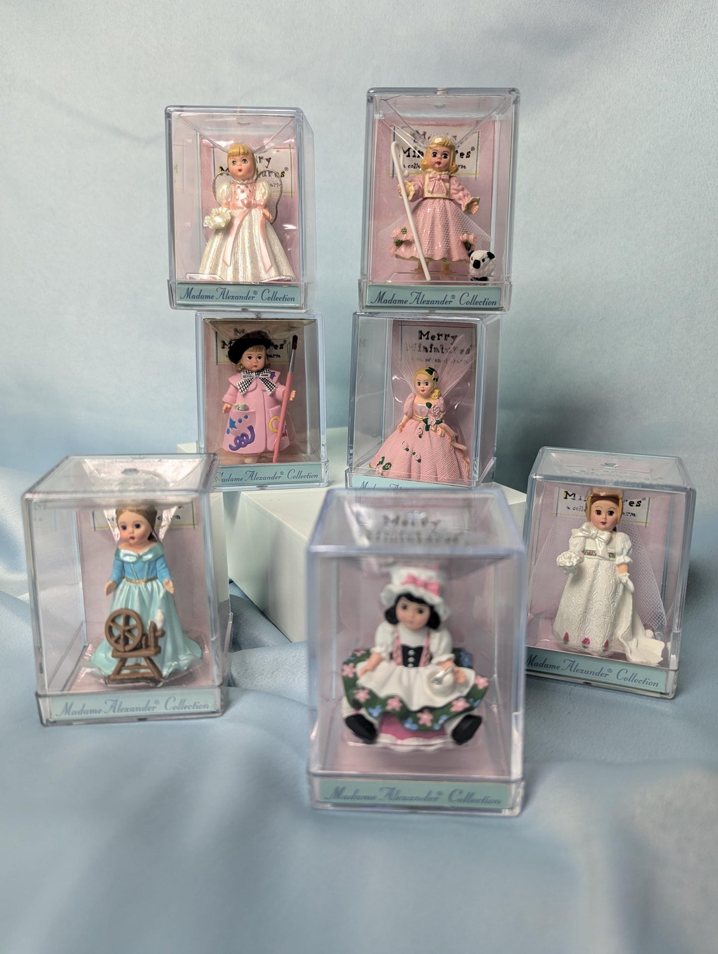 Hallmark keepsake collections - Madame Alexander Collection - " Pink Pristine Angel- 1997 " - 2000 miniature figurine