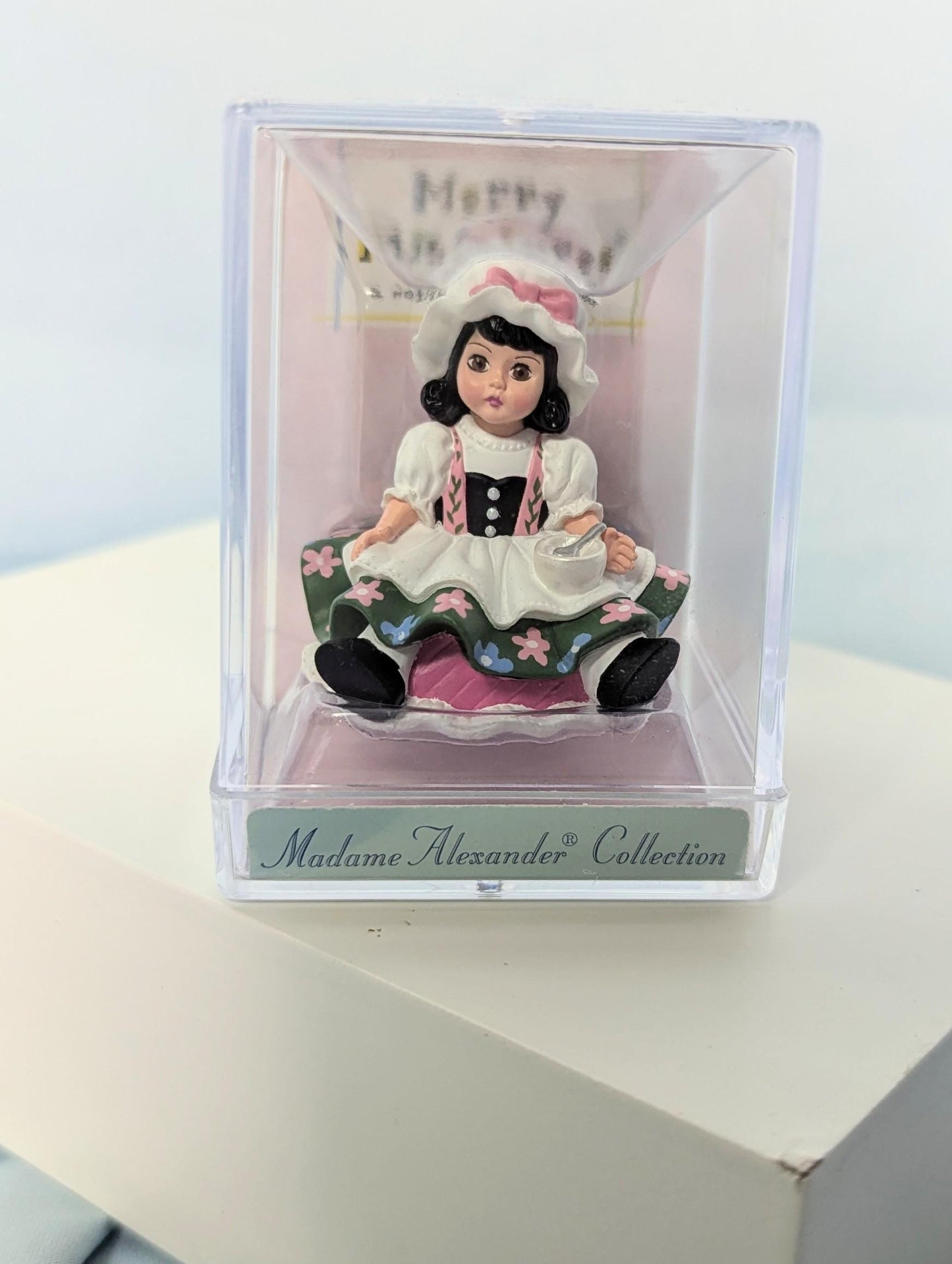 Hallmark keepsake collections - Madame Alexander Collection - " Little Miss Muffet - 1998" - 2001 miniature figurine