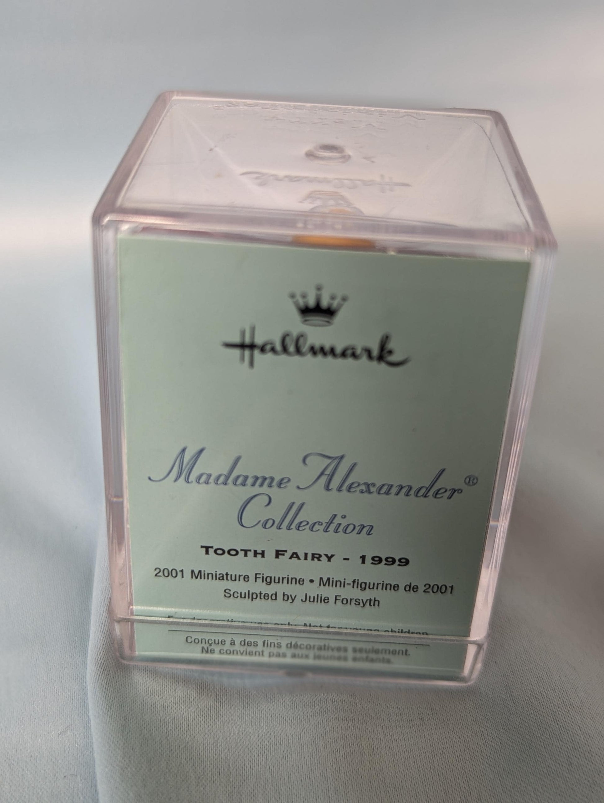 Hallmark keepsake collections - Madame Alexander Collection - " Tooth Fairy - 1999" - 2001 miniature figurine