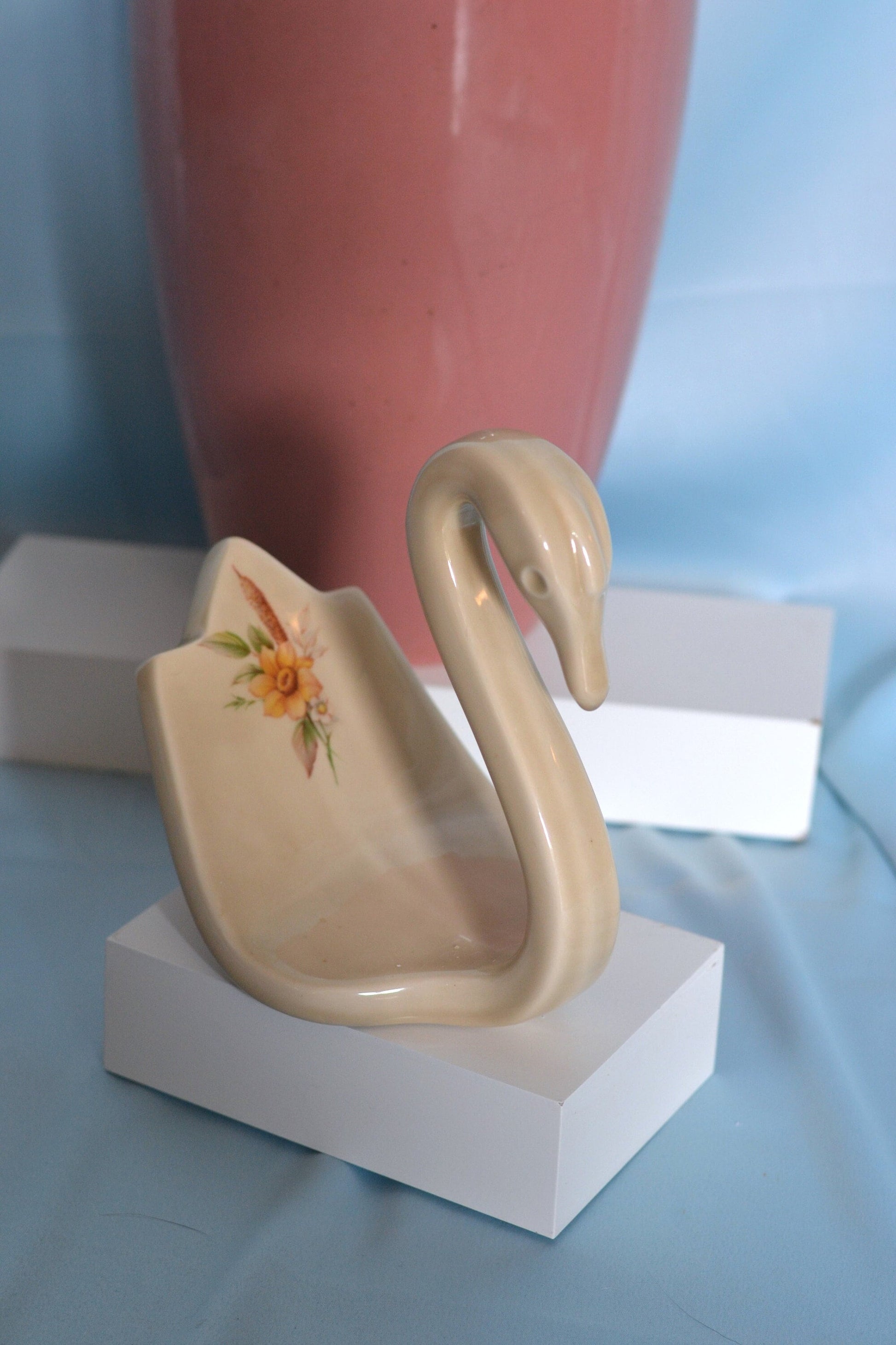 Cream 80s art deco ceramic swan soap dish towel holder