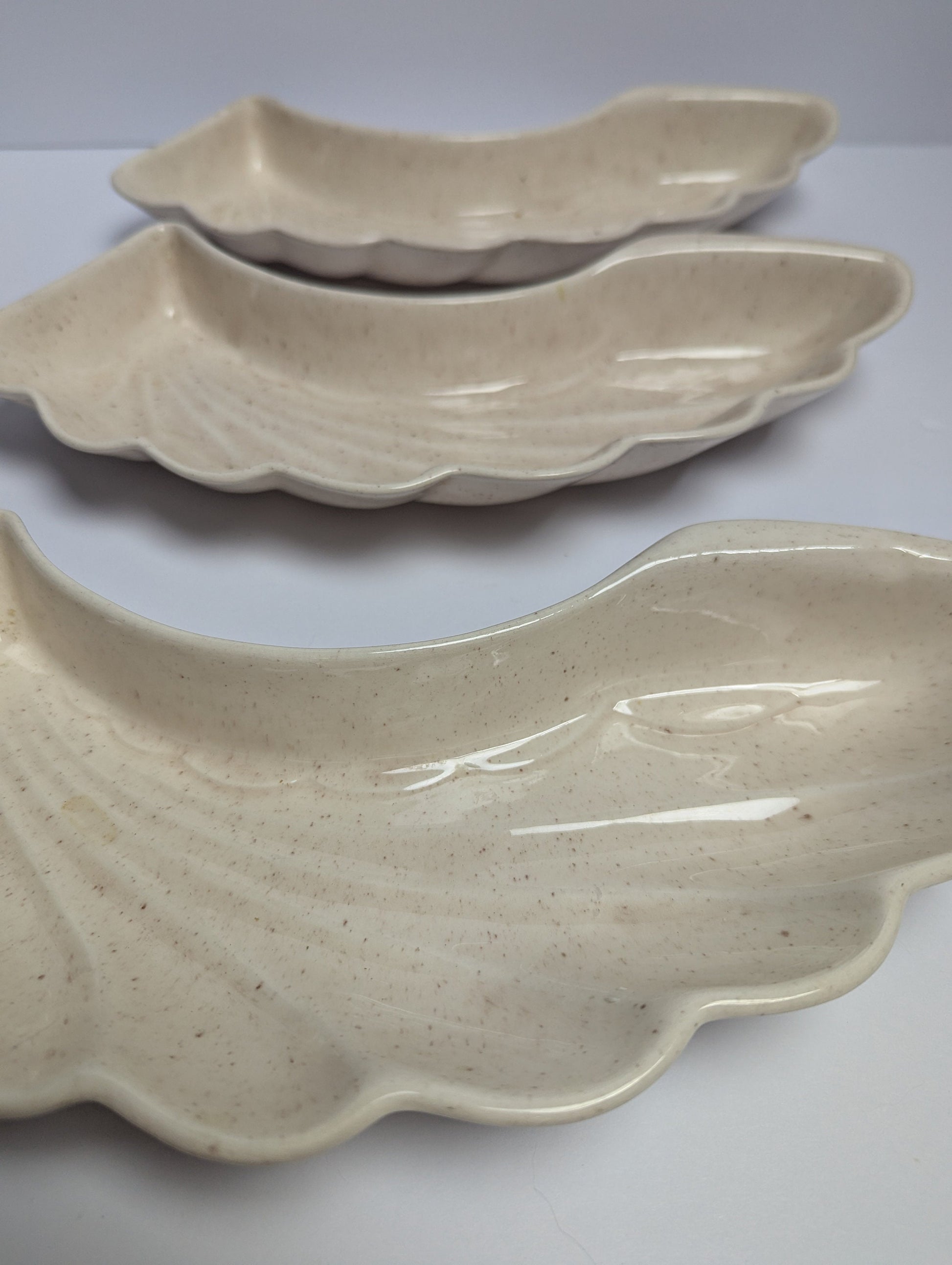 Vintage Lane and Co Leaf Ceramic Serving Chip Dip Bow